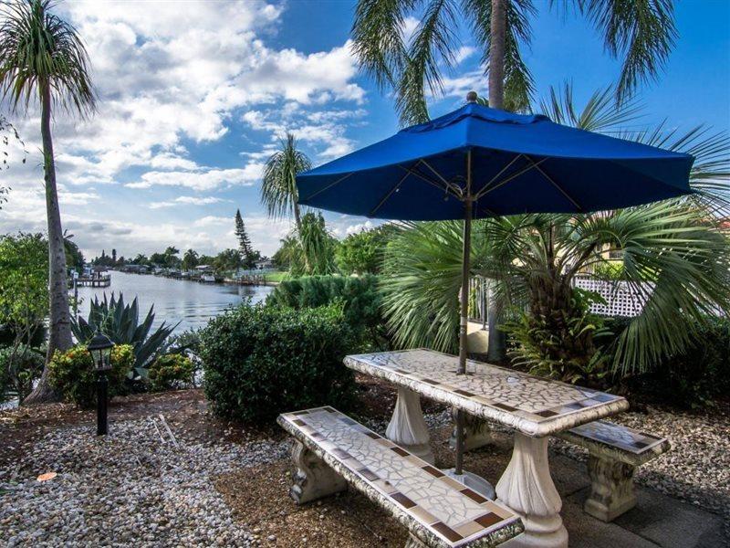 Oyo Waterfront Hotel- Cape Coral Fort Myers, Fl מראה חיצוני תמונה