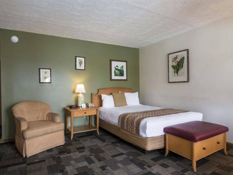 Oyo Waterfront Hotel- Cape Coral Fort Myers, Fl מראה חיצוני תמונה