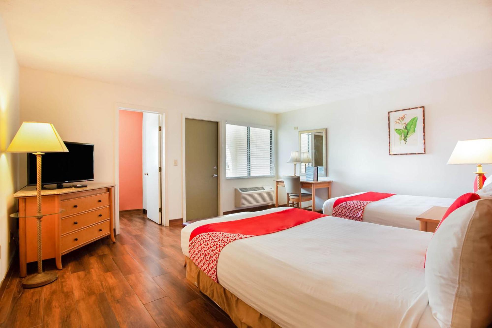 Oyo Waterfront Hotel- Cape Coral Fort Myers, Fl מראה חיצוני תמונה