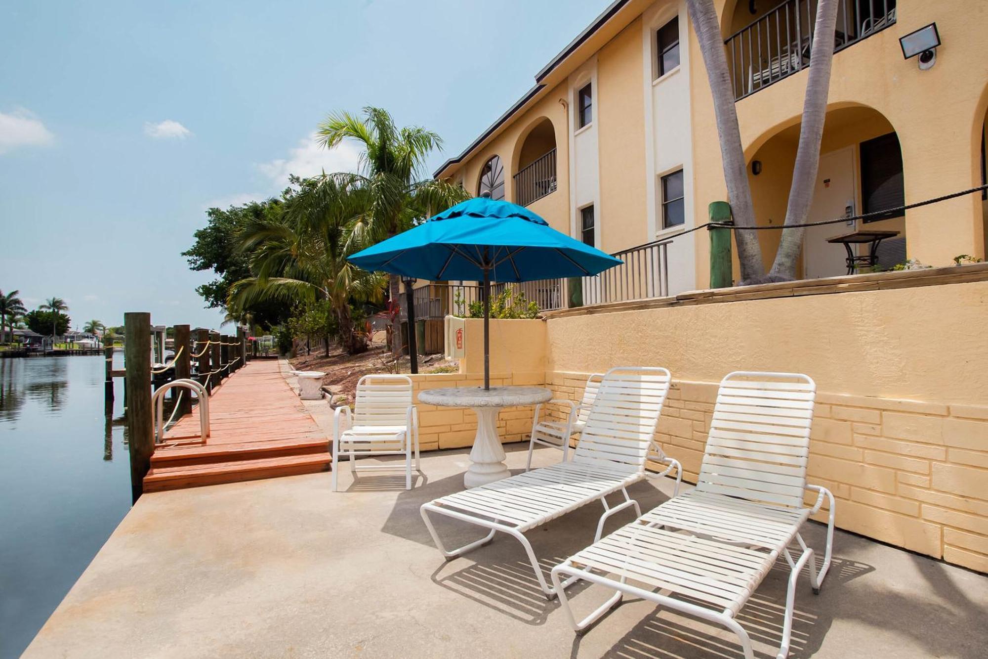 Oyo Waterfront Hotel- Cape Coral Fort Myers, Fl מראה חיצוני תמונה