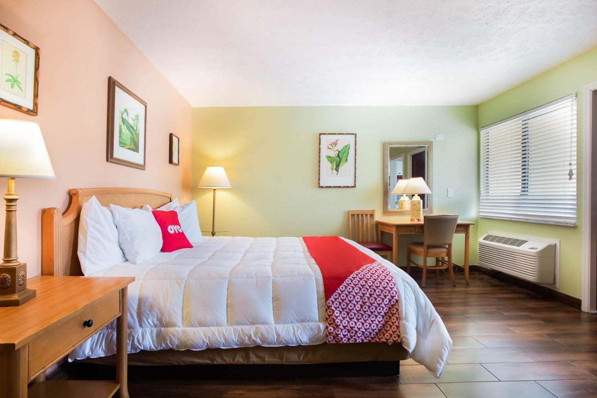 Oyo Waterfront Hotel- Cape Coral Fort Myers, Fl מראה חיצוני תמונה