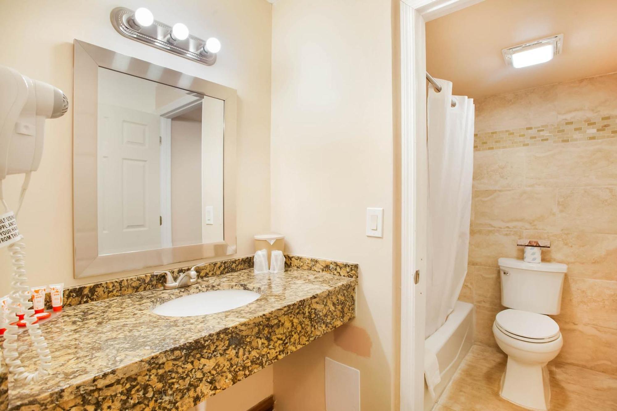 Oyo Waterfront Hotel- Cape Coral Fort Myers, Fl מראה חיצוני תמונה