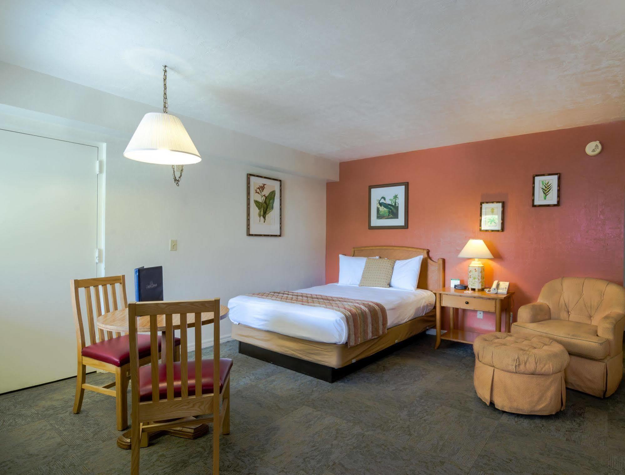 Oyo Waterfront Hotel- Cape Coral Fort Myers, Fl מראה חיצוני תמונה