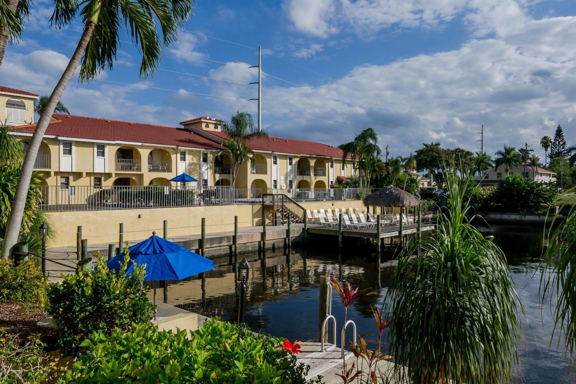Oyo Waterfront Hotel- Cape Coral Fort Myers, Fl מראה חיצוני תמונה